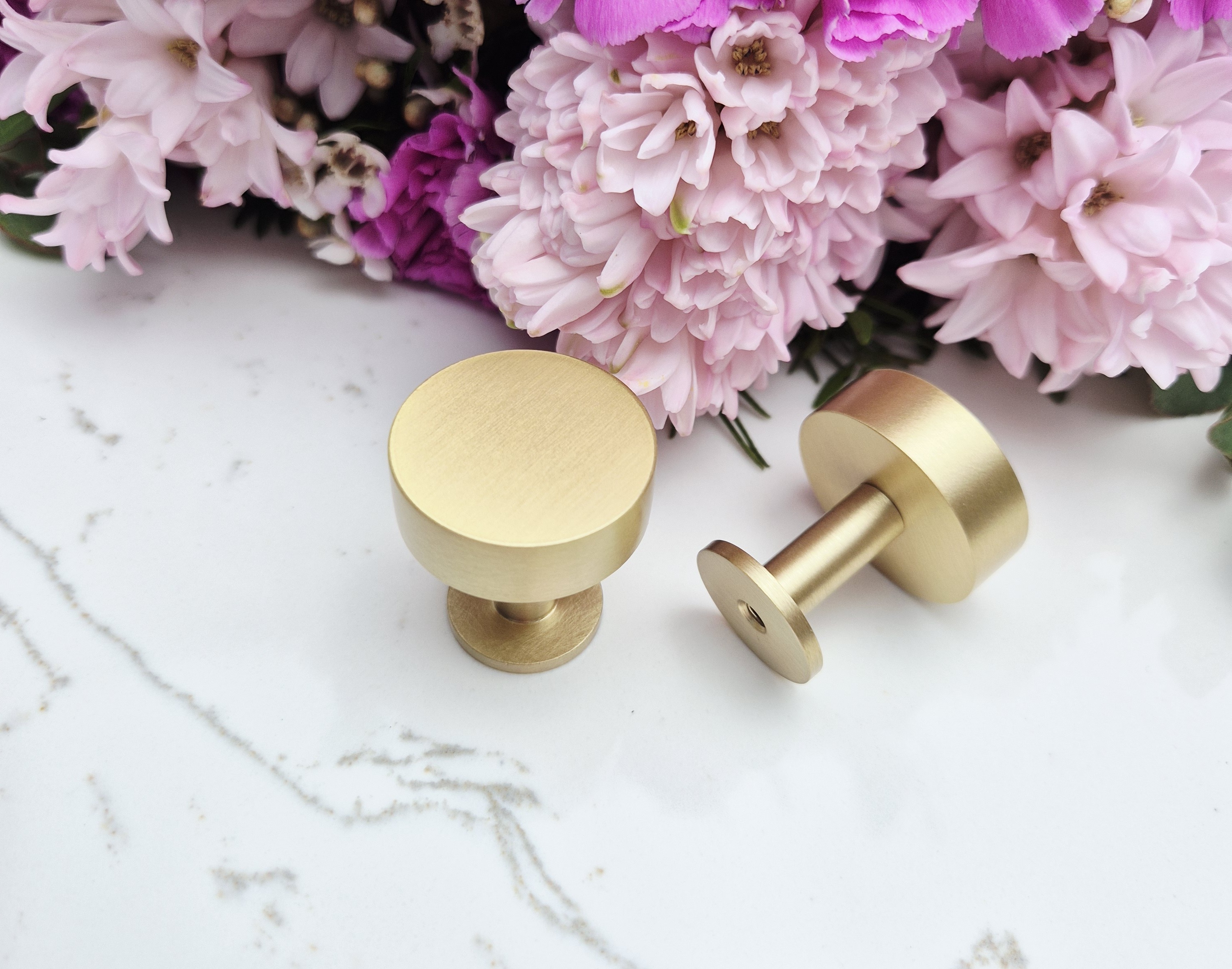 OLI mosiężna gałka do szaf i komód